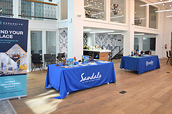 CATALYST TRAVEL WITH SANDALS